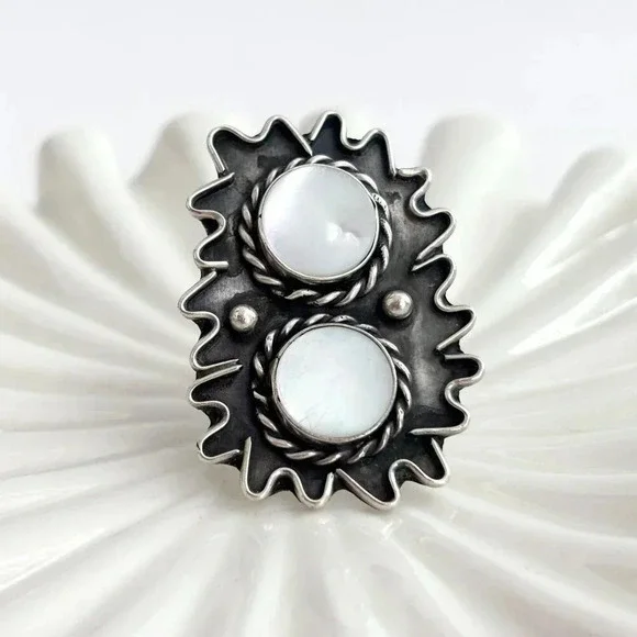 Southwest Style Mother of Pearl Vintage Freeform Wavy Vintage Ring - sz 7 - Picture 7 of 10